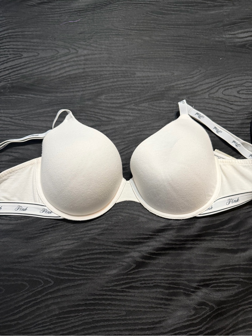 PINK Victoria's Secret Padded T-Shirt Bra - White/Cream